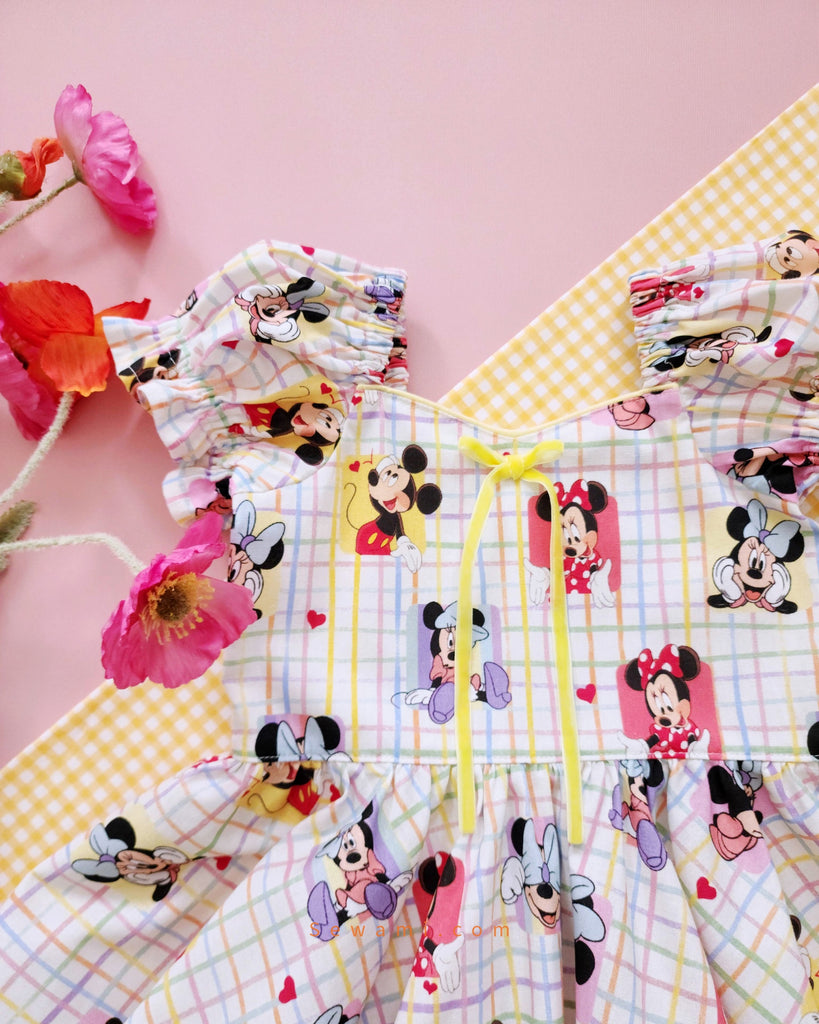 𝙍𝙚𝙖𝙙𝙮 𝙩𝙤 𝙨𝙝𝙞𝙥 ♡ Jolly in Mickey crayon check