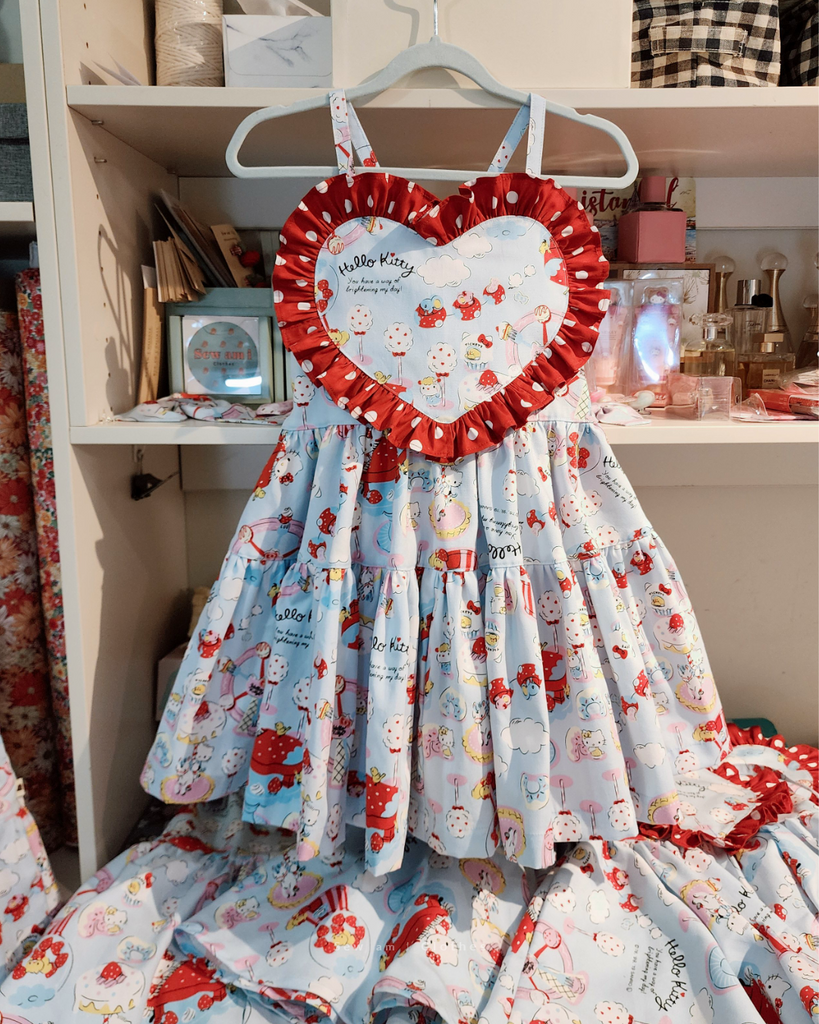 ✿ 𝙋𝙍𝙀-𝙊𝙍𝘿𝙀𝙍 Love Heart Dress • Midi length • 2 tiers dress